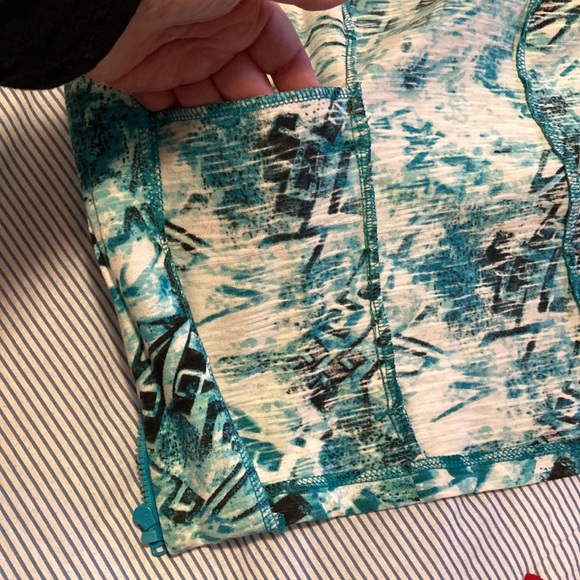 NWOT - WEEKENDS by Chico's Zip-Up Multi Coloured Turquoise Hoodie Jacket - Sz 0 - Picture 11 of 12